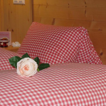 Hotel Waldgasthaus Lehmen Weissbad Pokoj fotografie