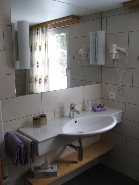 Hotel Waldgasthaus Lehmen Weissbad Pokoj fotografie