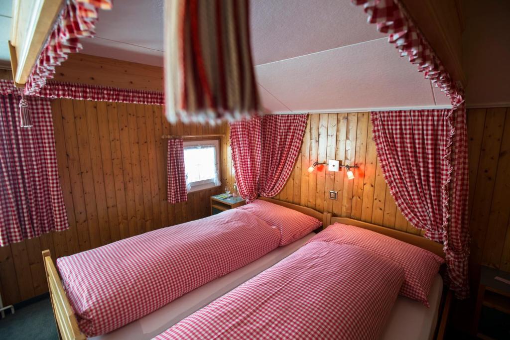 Hotel Waldgasthaus Lehmen Weissbad Pokoj fotografie